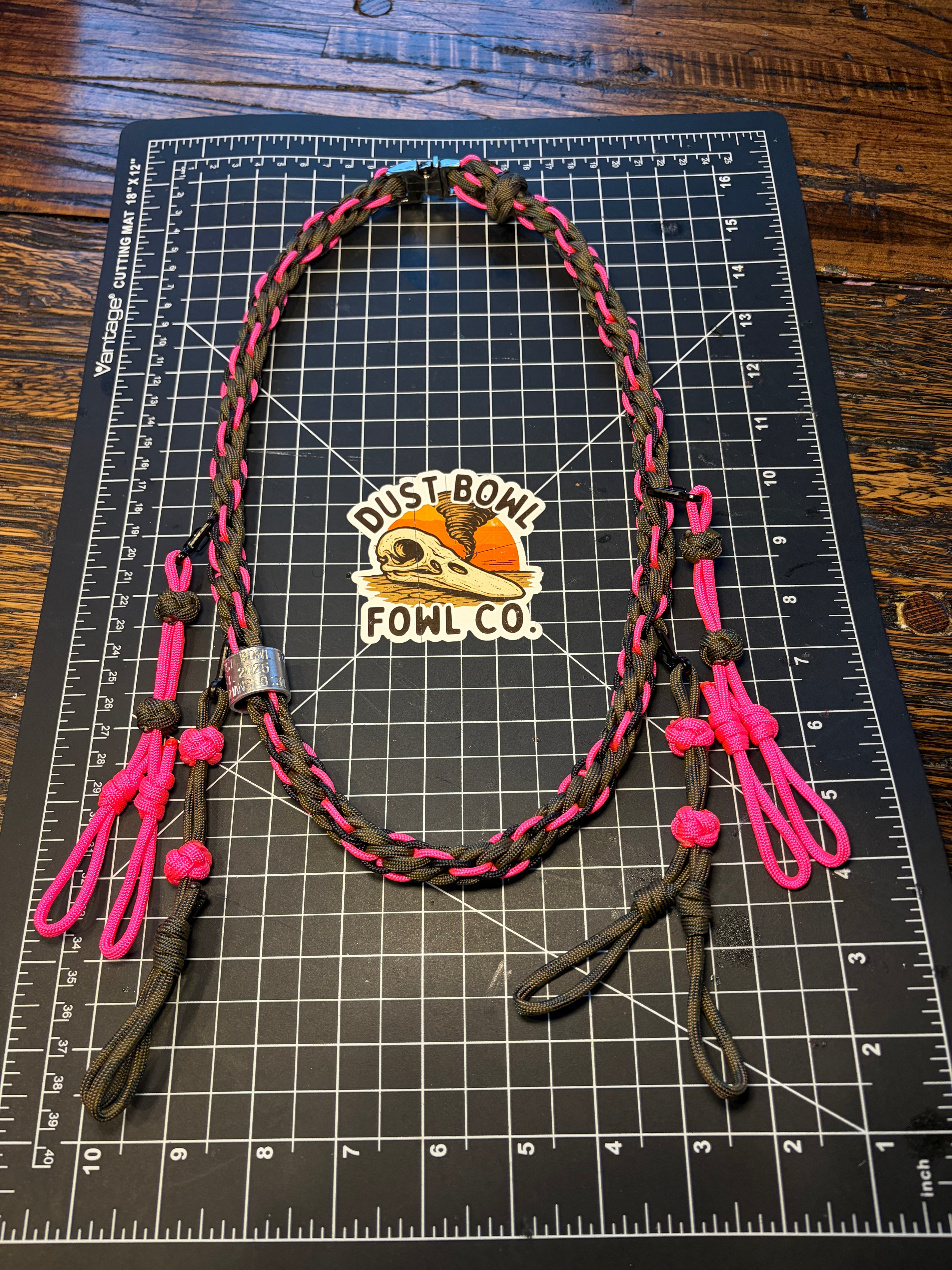 Shorty Round Braid Thin Line - Neon Pink