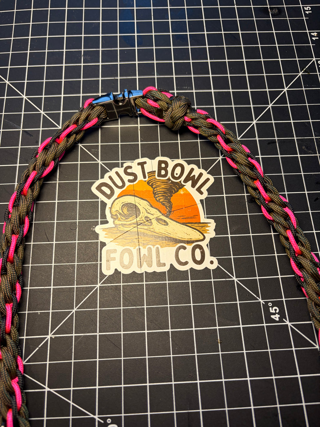 Shorty Round Braid Thin Line - Neon Pink