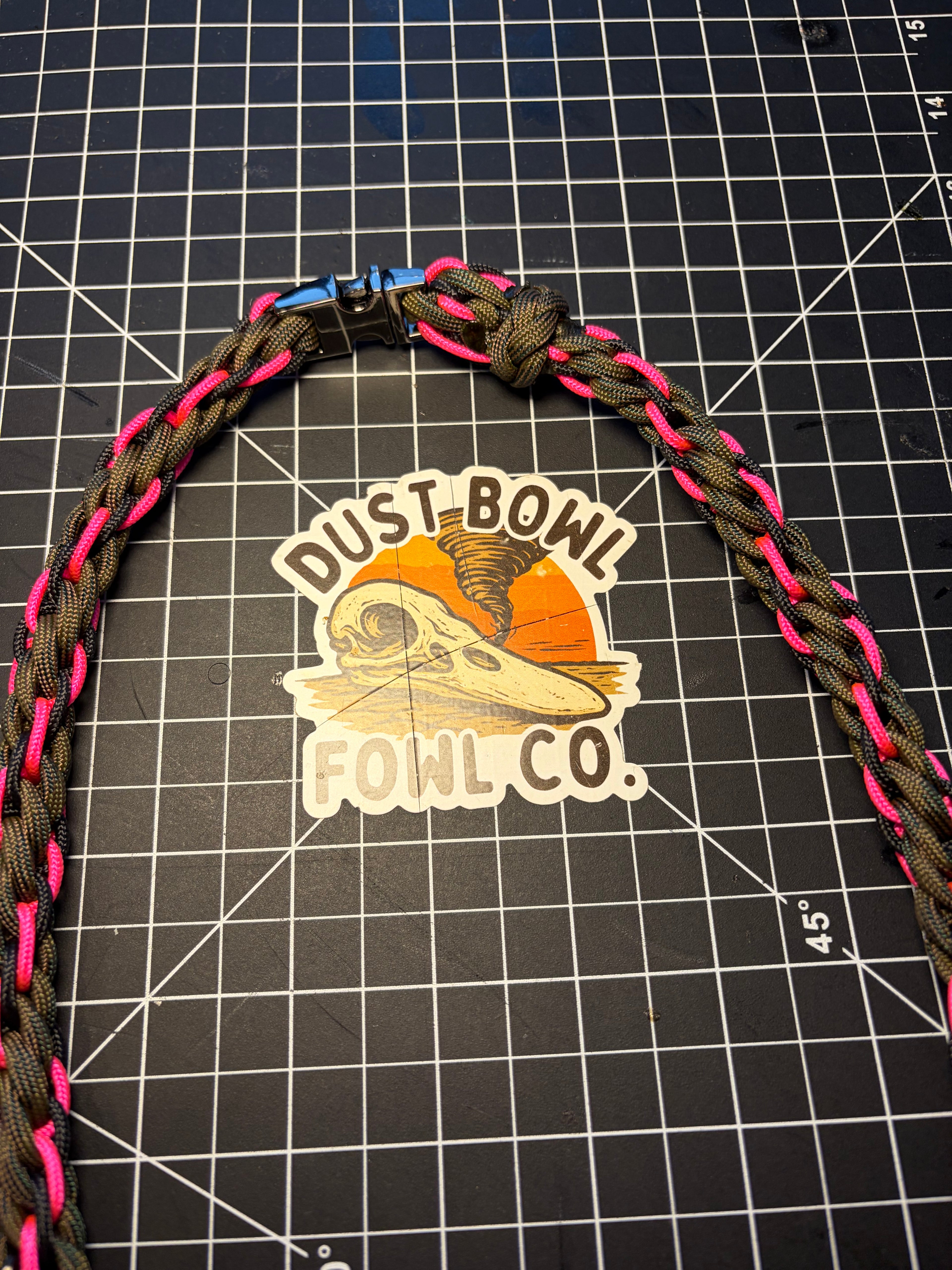 Shorty Round Braid Thin Line - Neon Pink