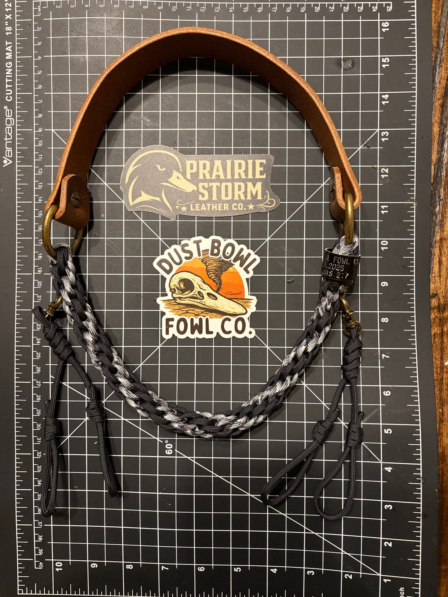 YOUTH Hybrid Leather x Half Round Lanyard - Black/White