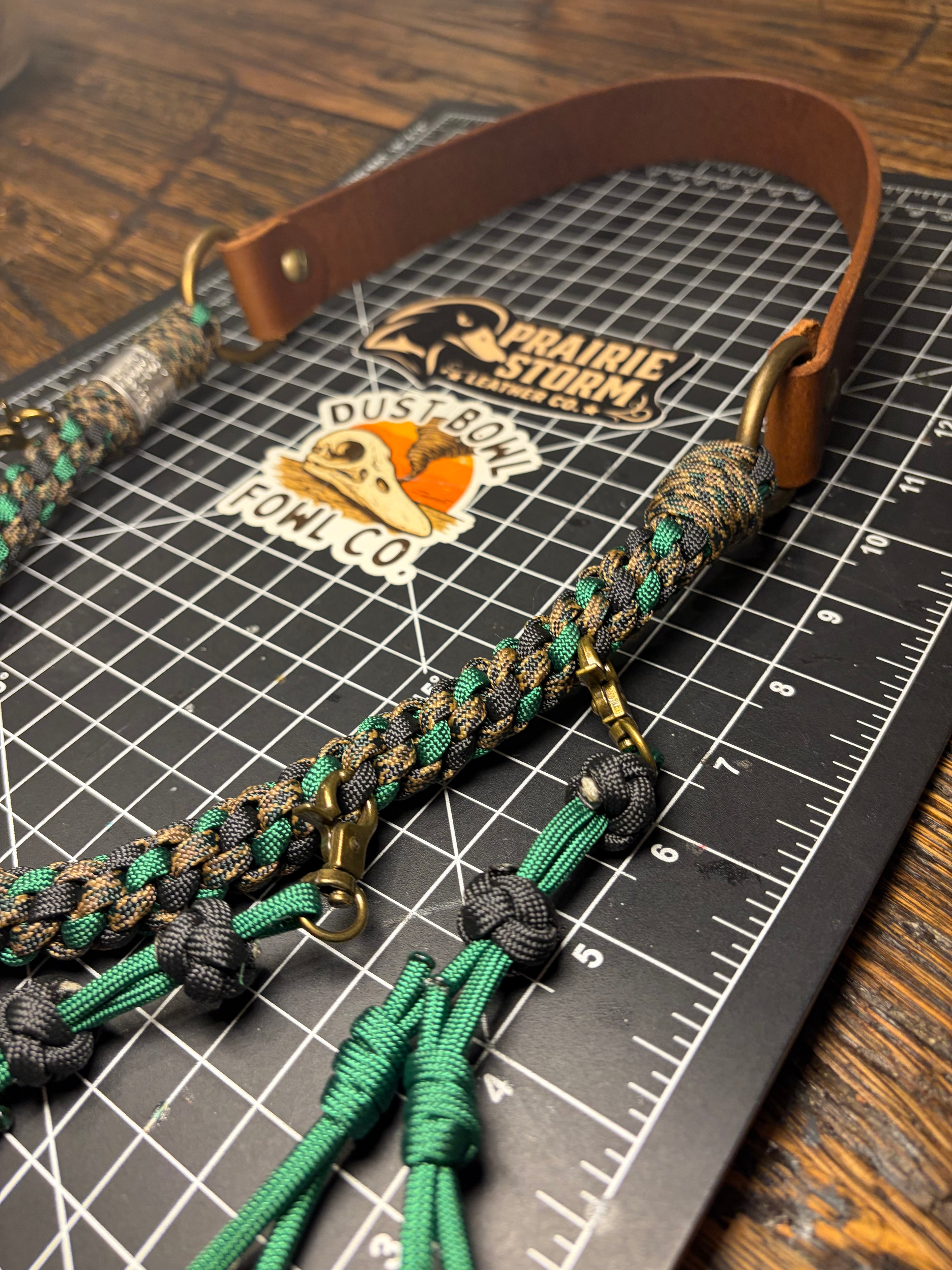 Leather x Half Round Lanyard - Forrest Green