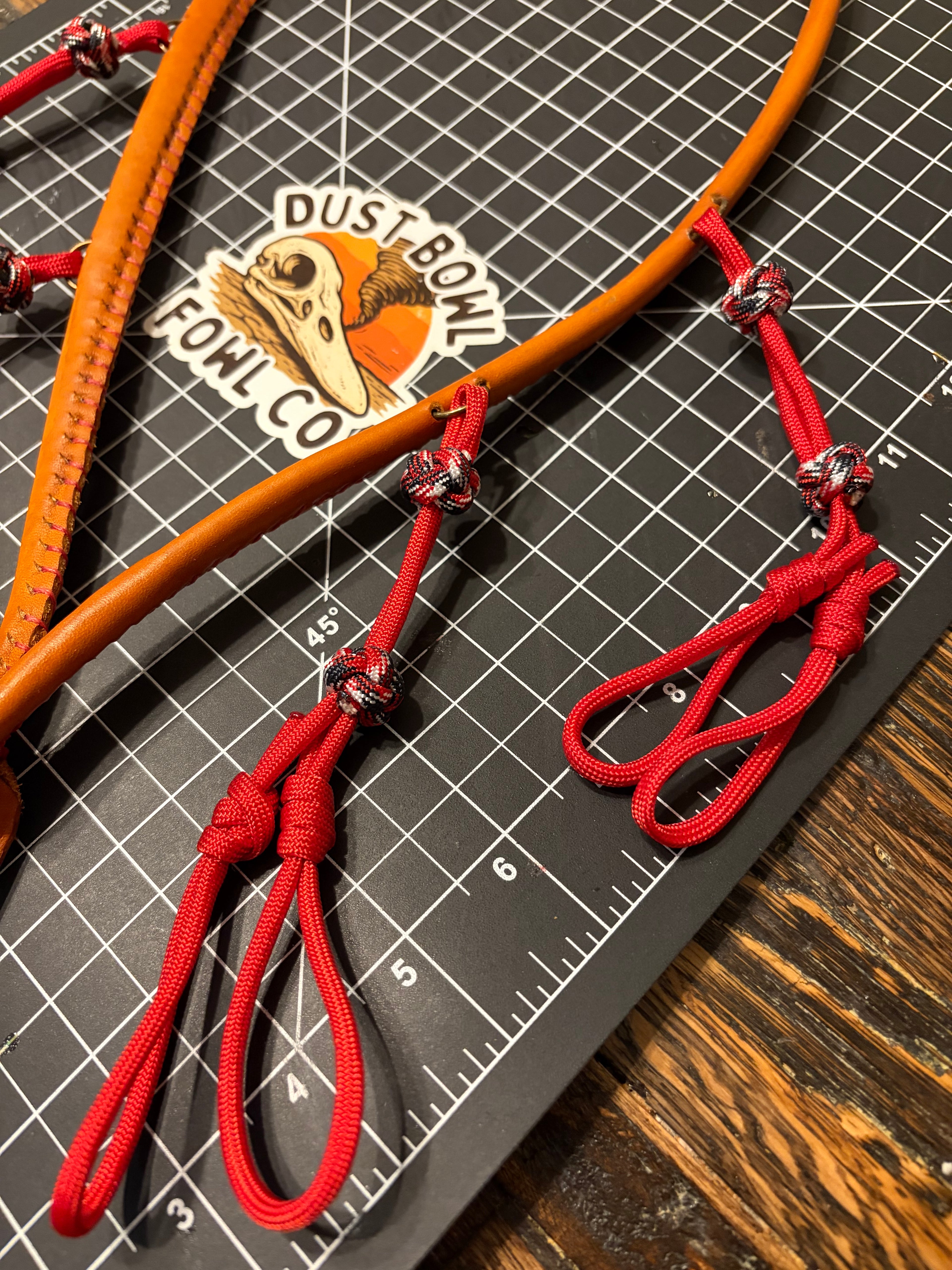 Leather x paracord hybrid lanyard - Saddle Tan & Red