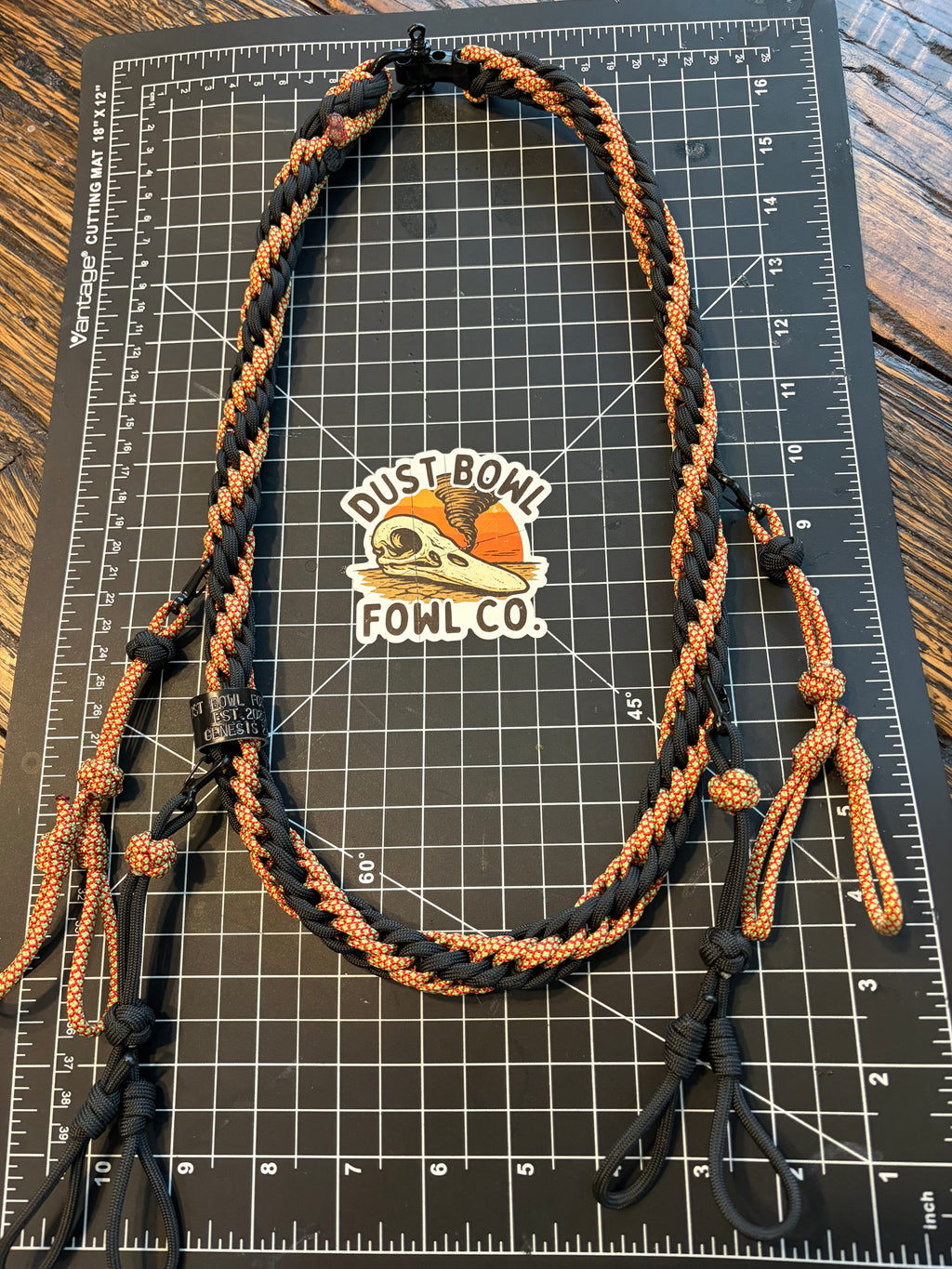 Shorty Round Braid - Toxic