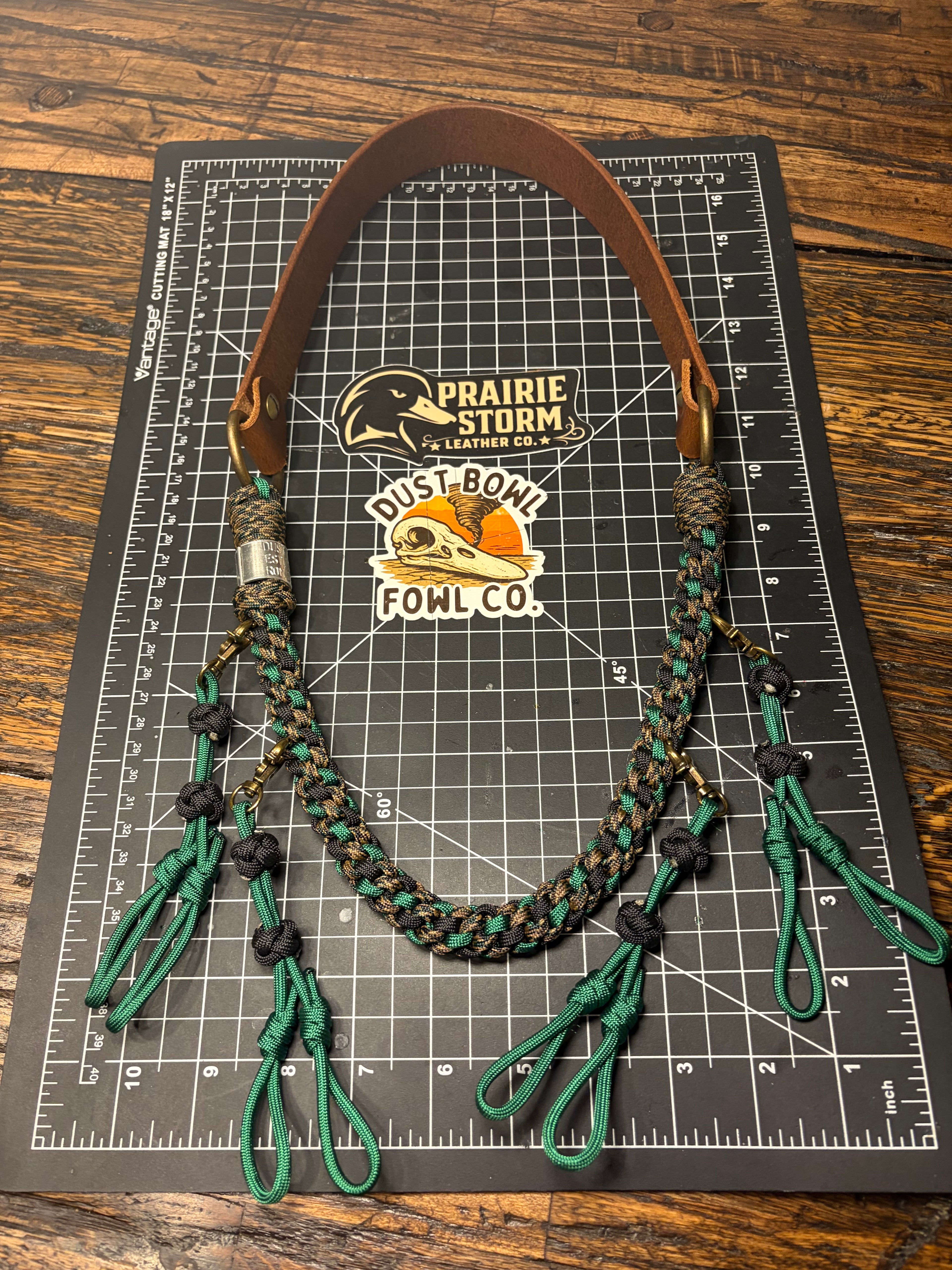 Leather x Half Round Lanyard - Forrest Green