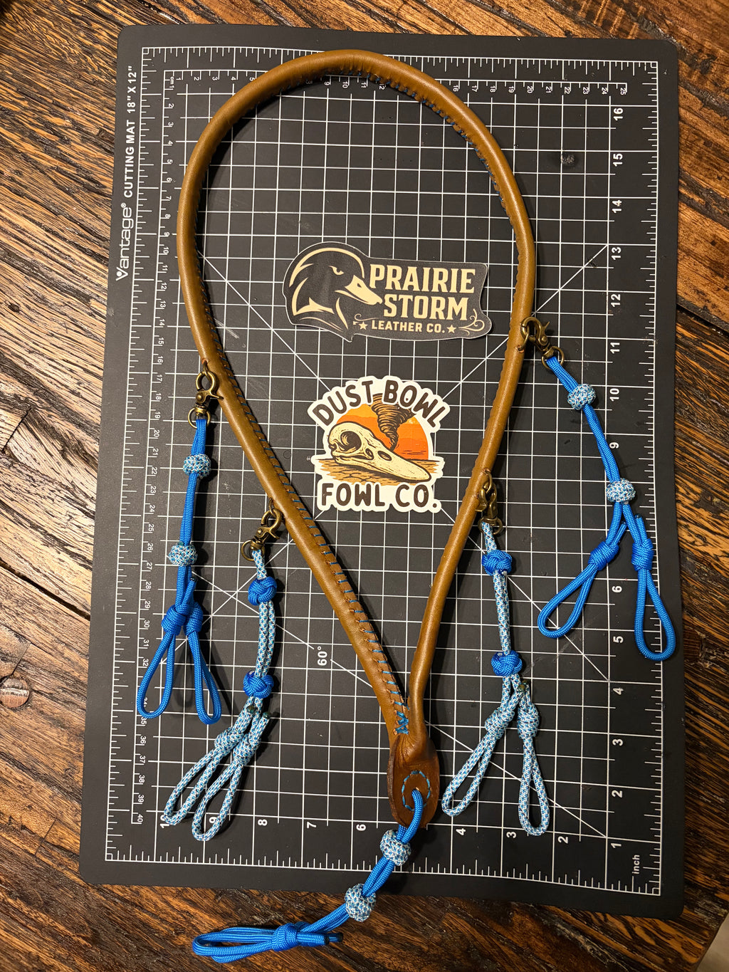 Leather x paracord hybrid lanyard - Brown x Blue
