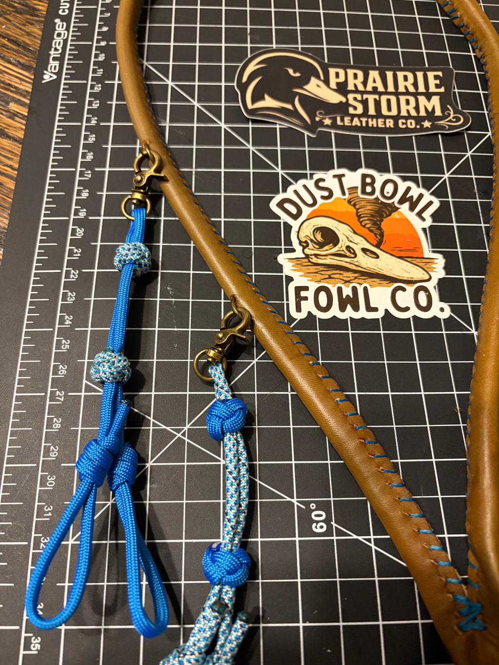 Leather x paracord hybrid lanyard - Brown x Blue