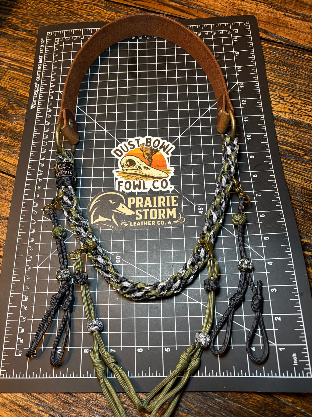 Leather x Half Round Lanyard - OD green x Black