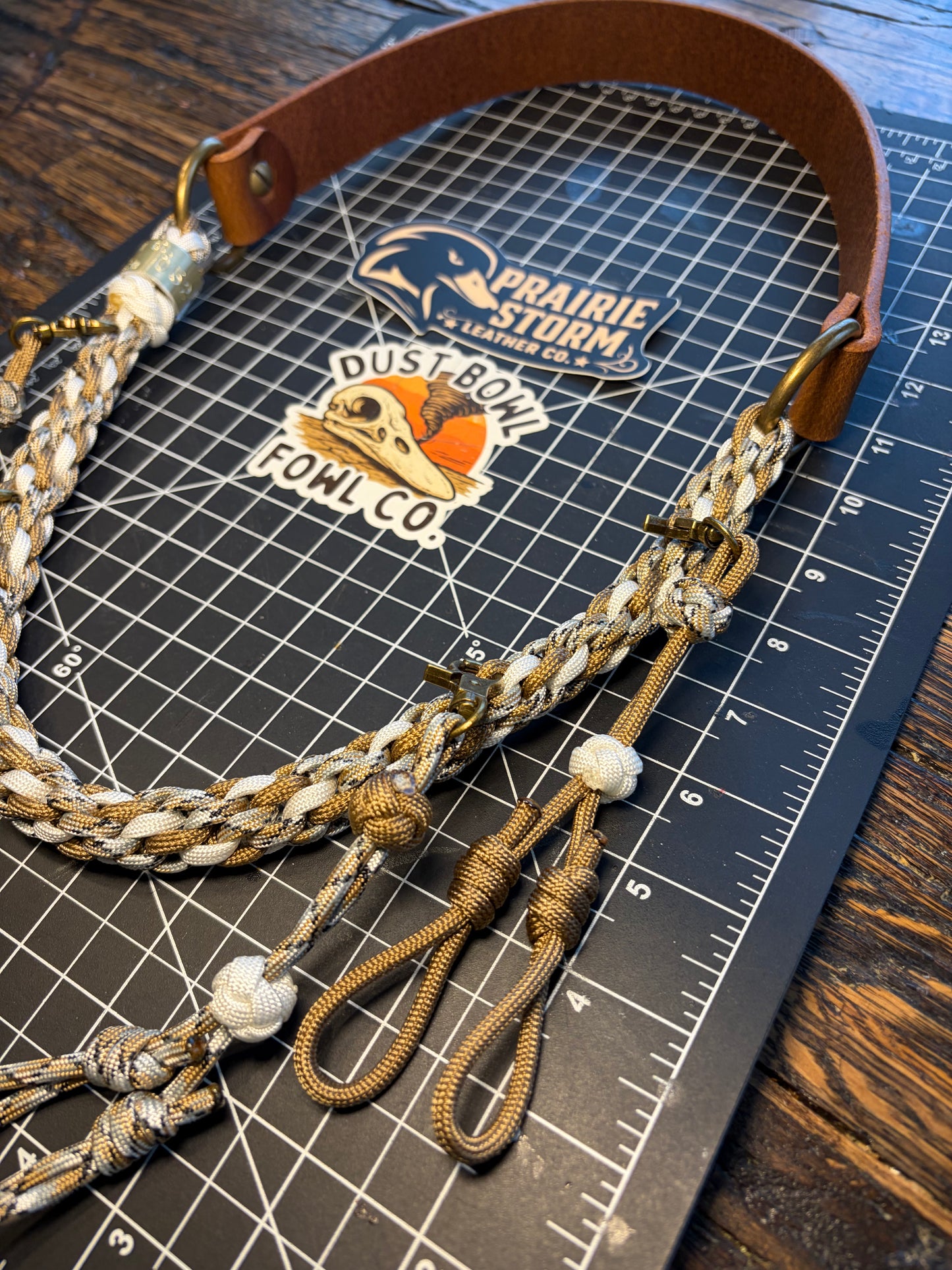 Leather x Half Round Lanyard - Platinum