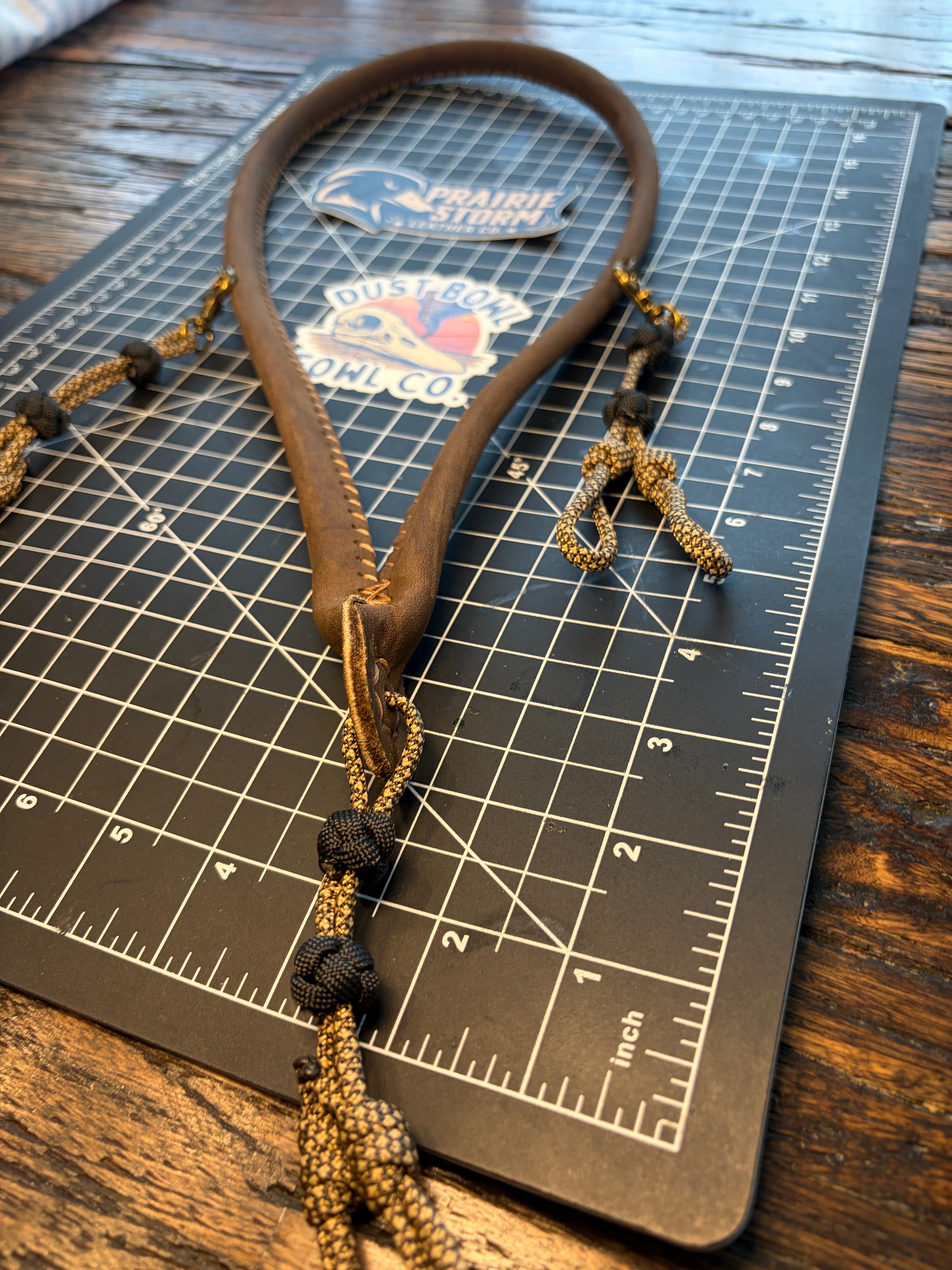 Leather x paracord hybrid lanyard -  Black Diamonds