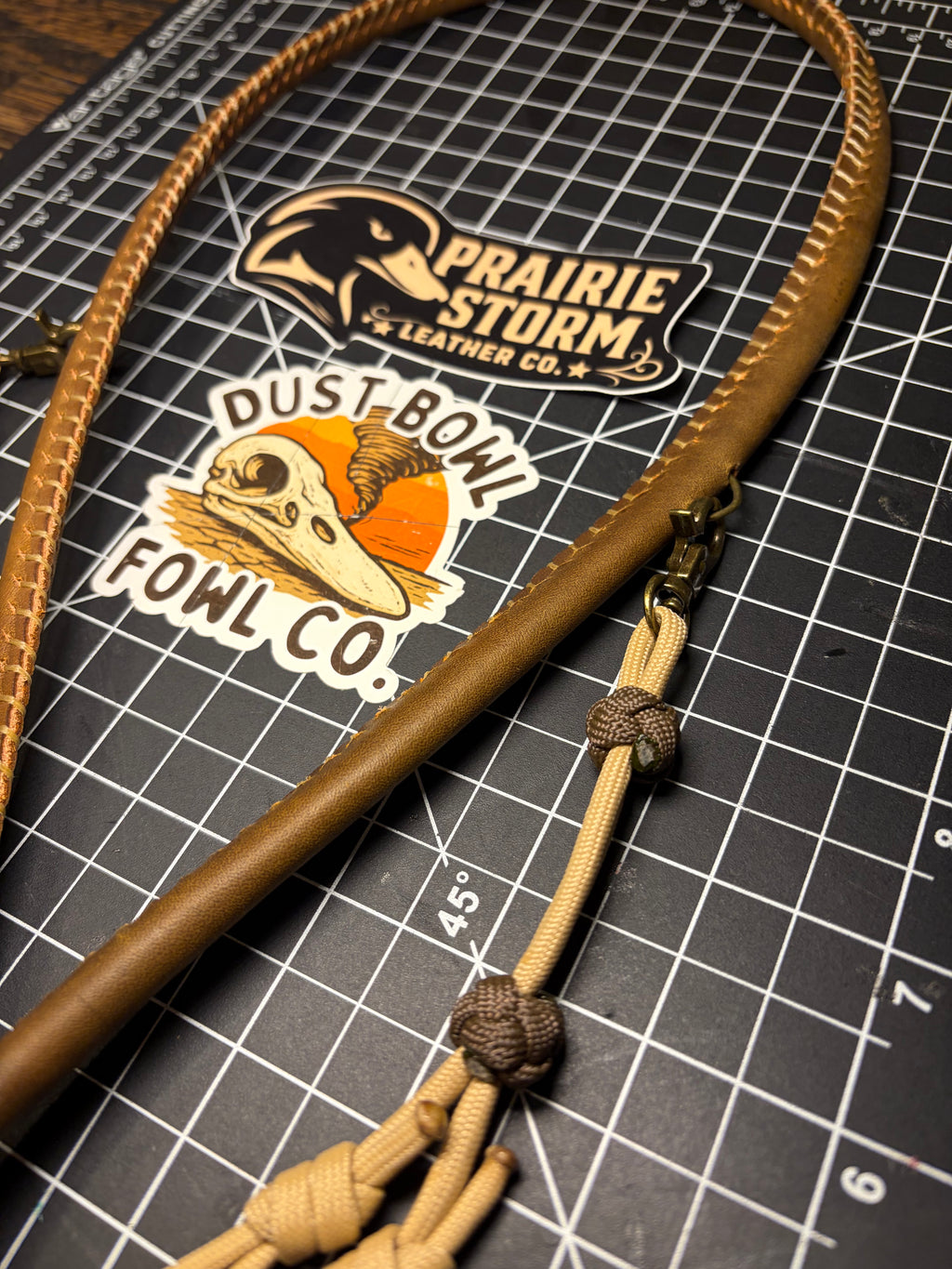 Leather x paracord hybrid lanyard - Saddle Tan