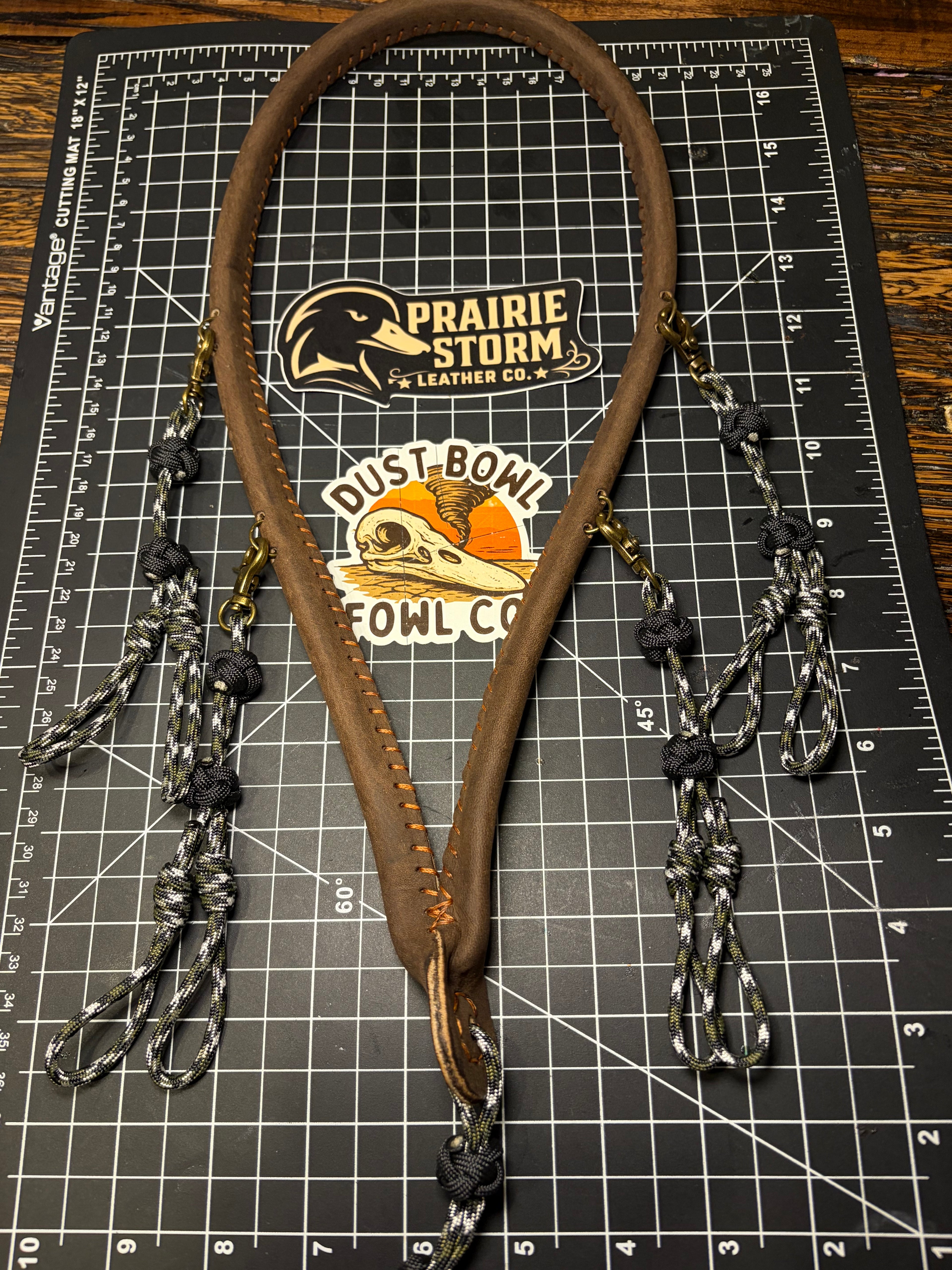 Leather x paracord hybrid lanyard - Olive Camo