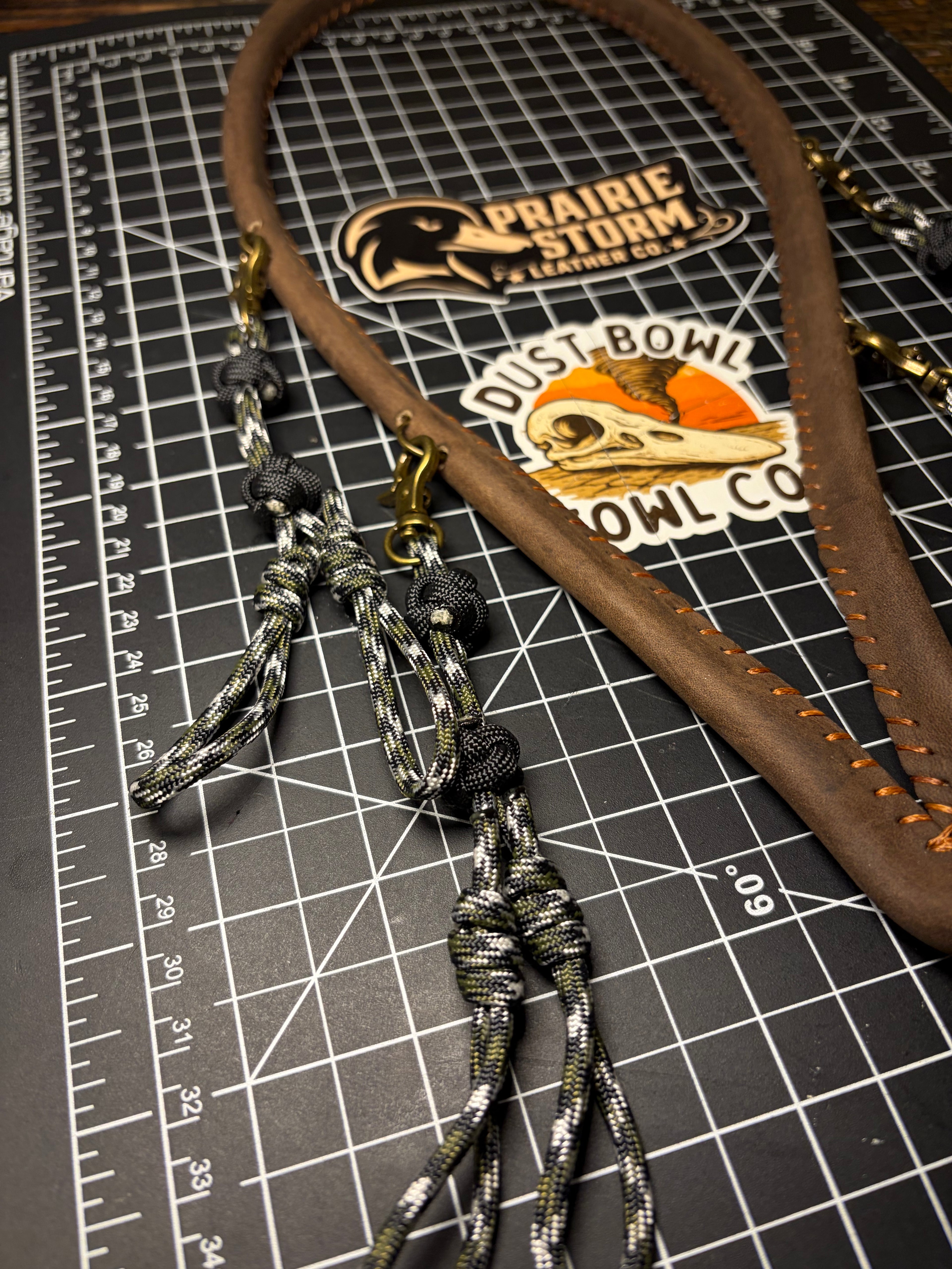 Leather x paracord hybrid lanyard - Olive Camo