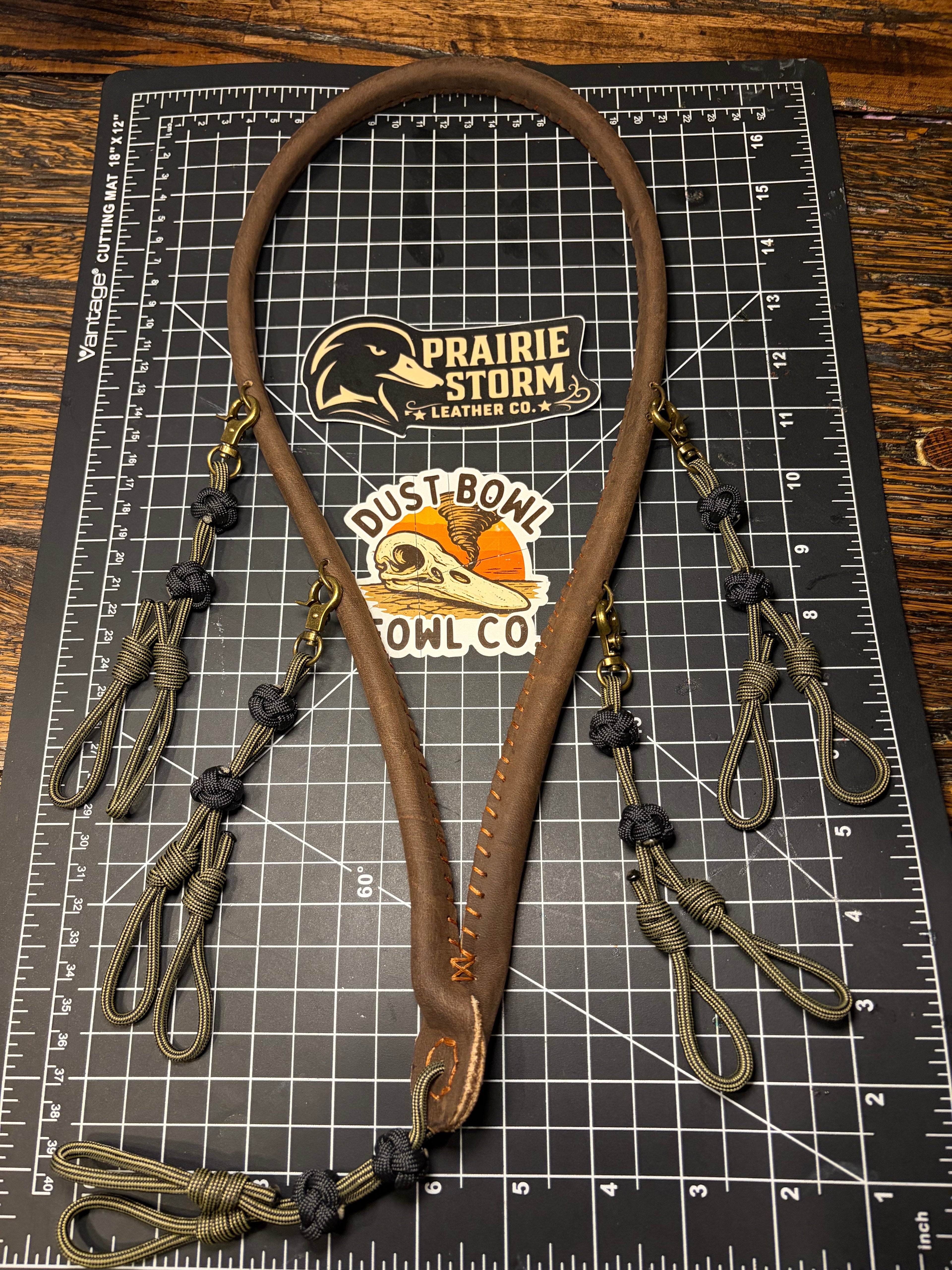Leather x paracord hybrid lanyard - Green