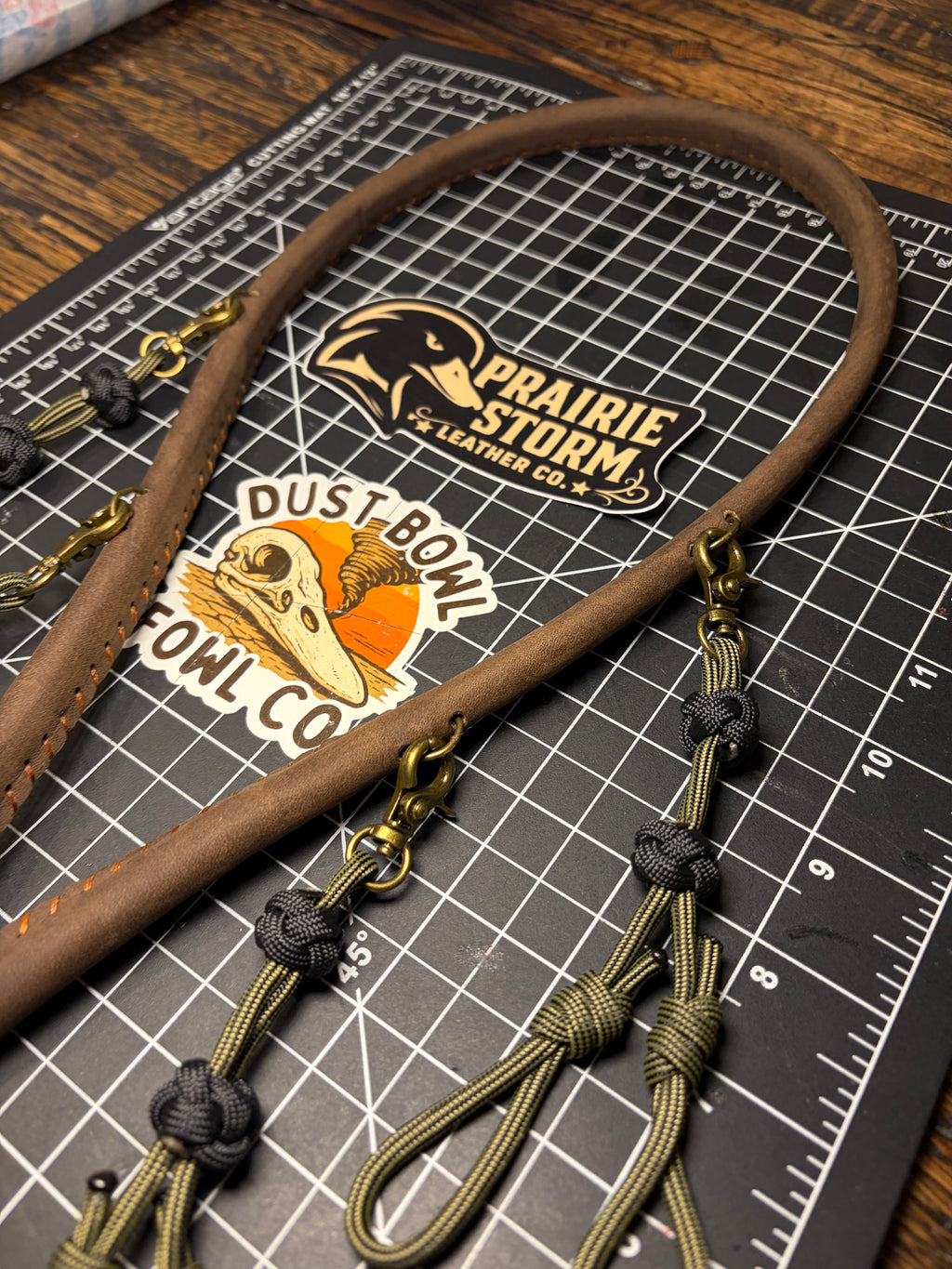 Leather x paracord hybrid lanyard - Green