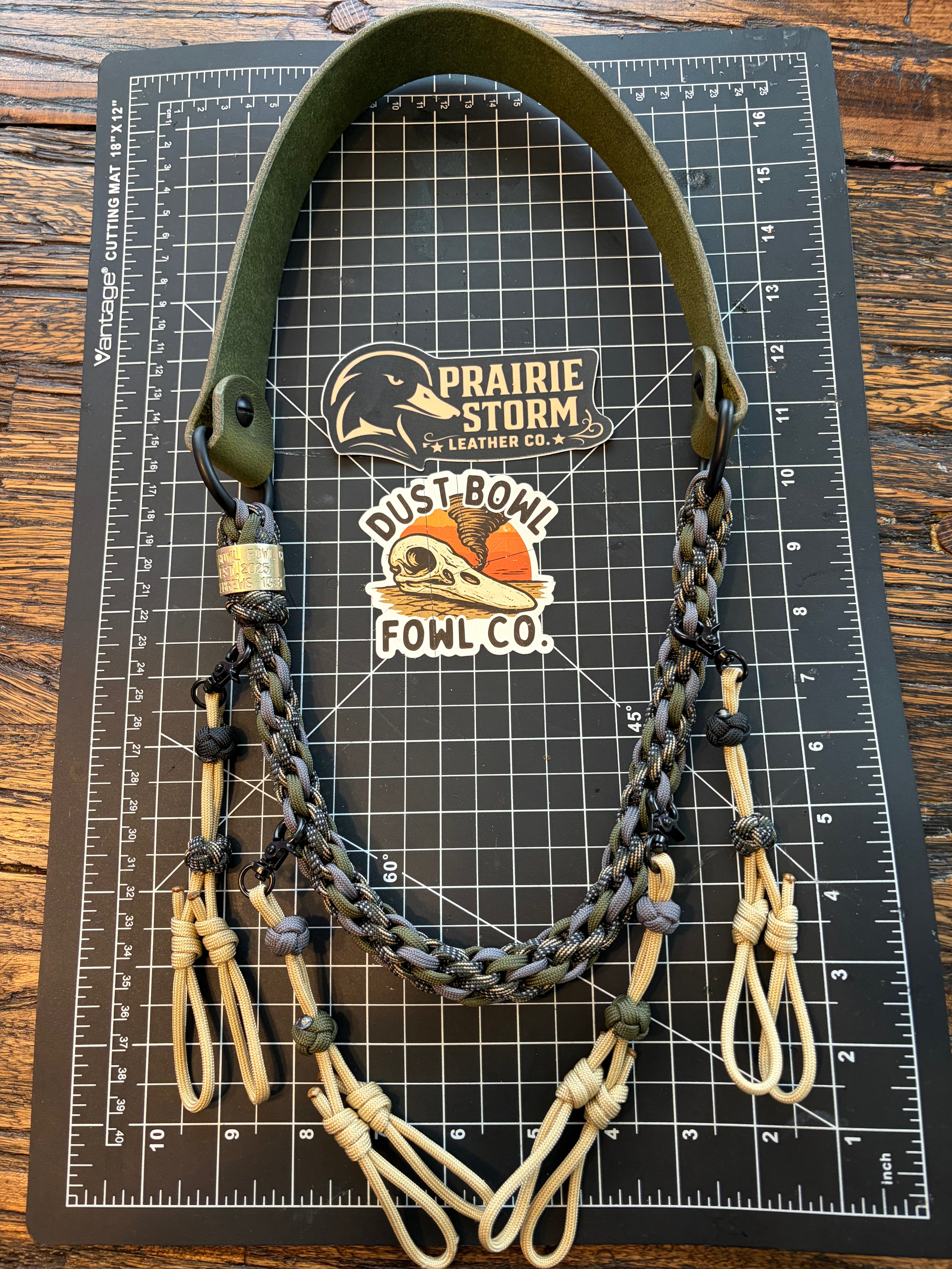 Leather x Half Round Lanyard - Olive x Gold