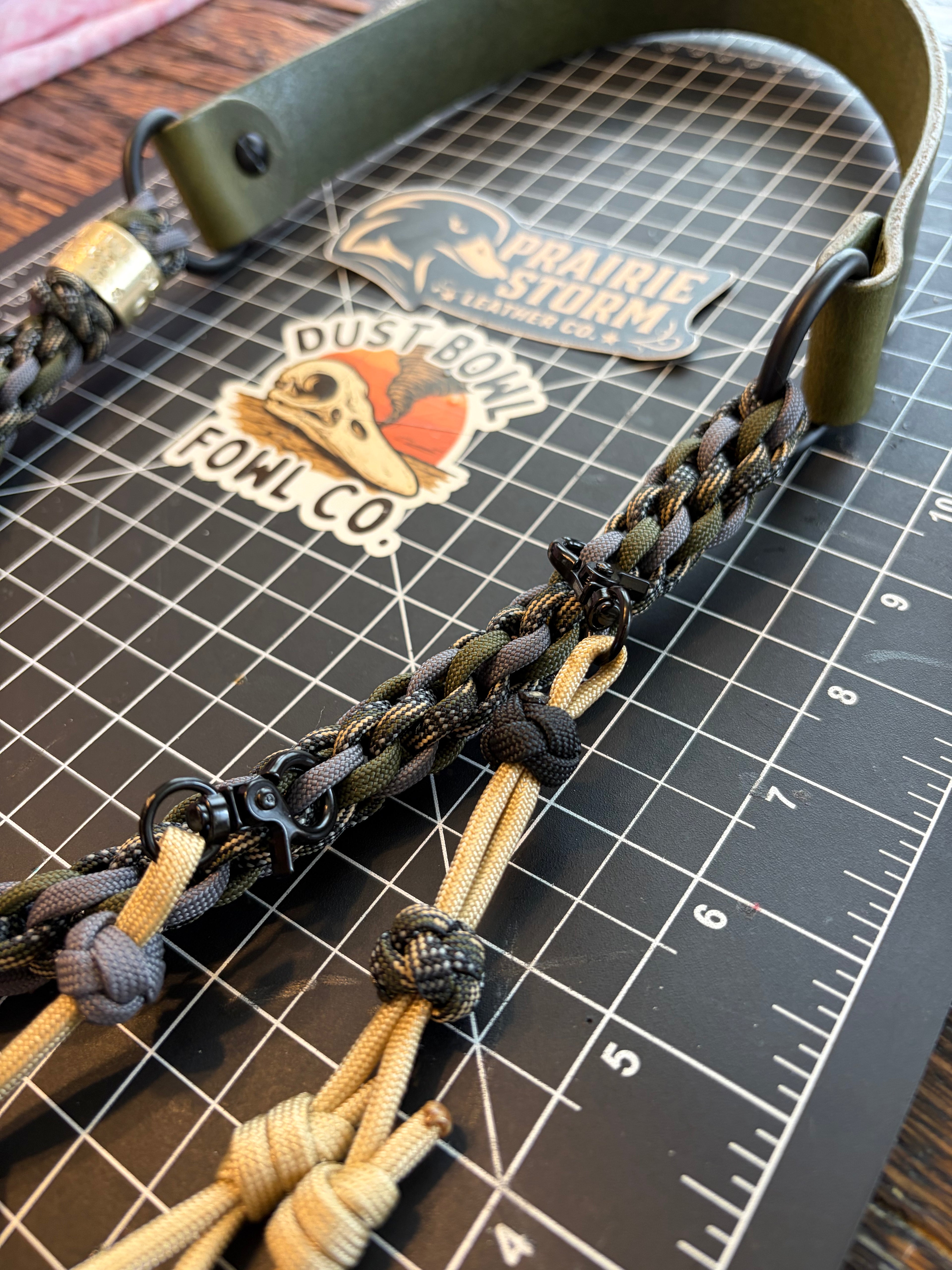 Leather x Half Round Lanyard - Olive x Gold
