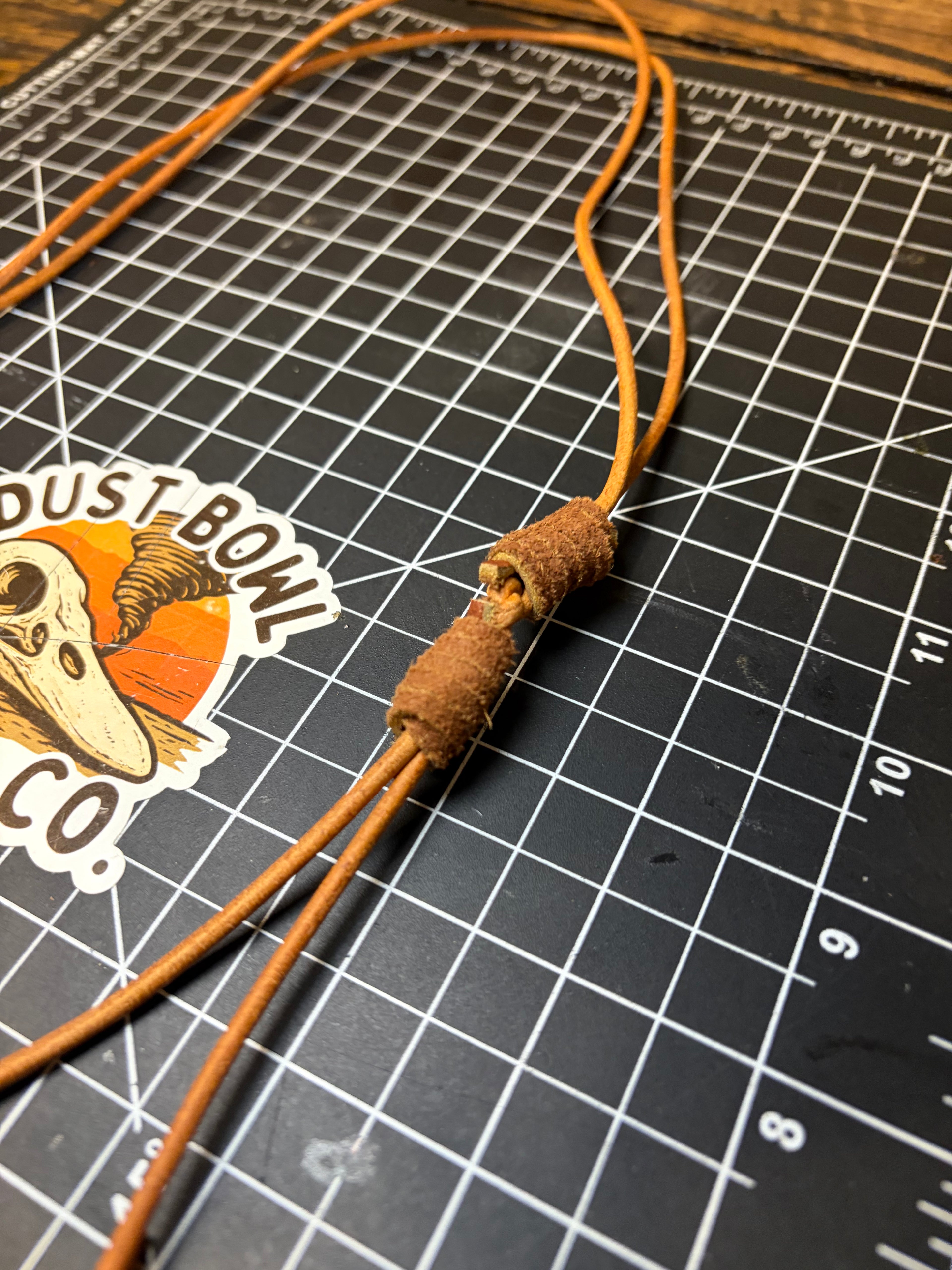 Minimalist leather - Saddle x rawhide 2