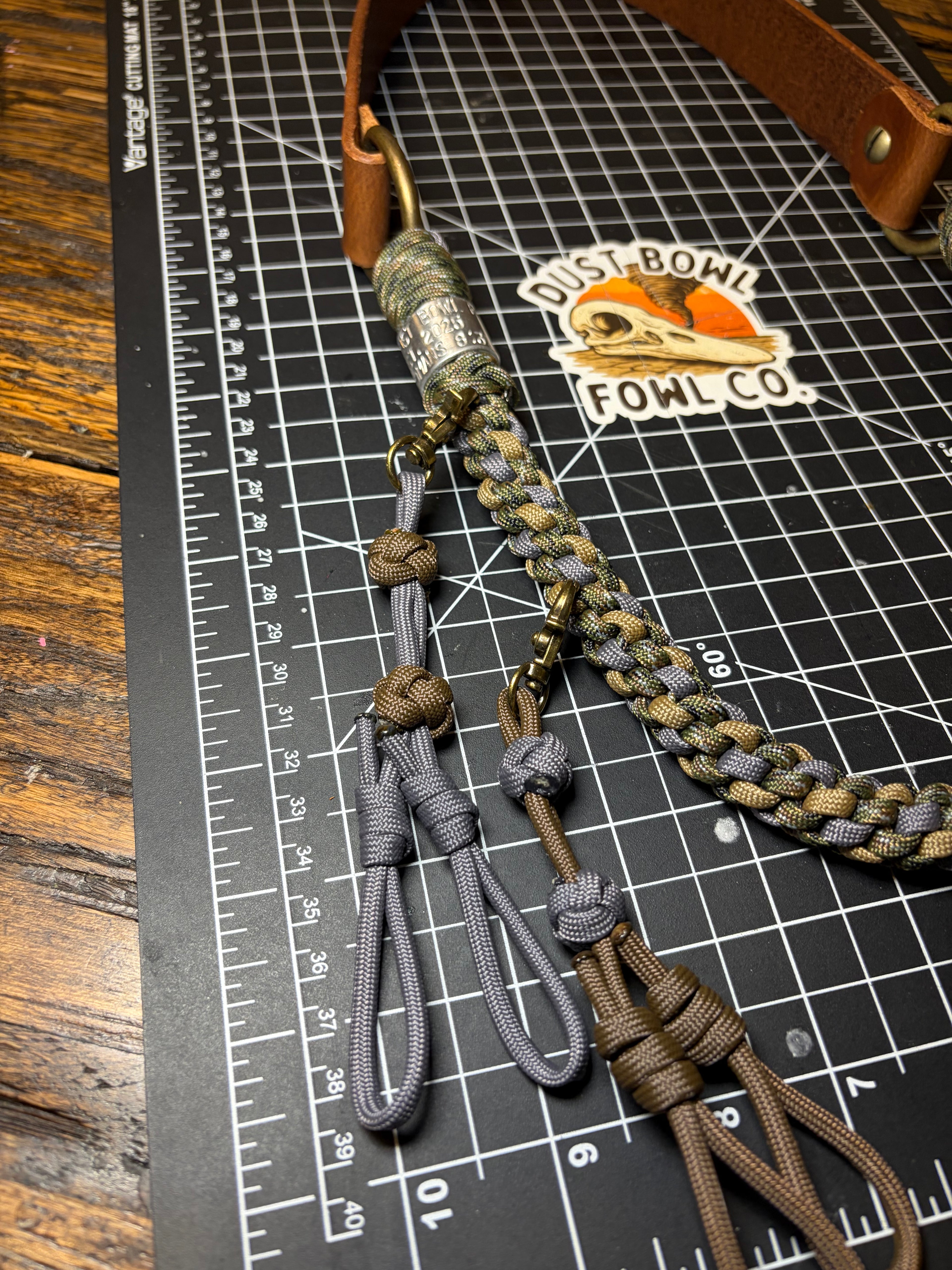 Leather x Half Round Lanyard - Change Up