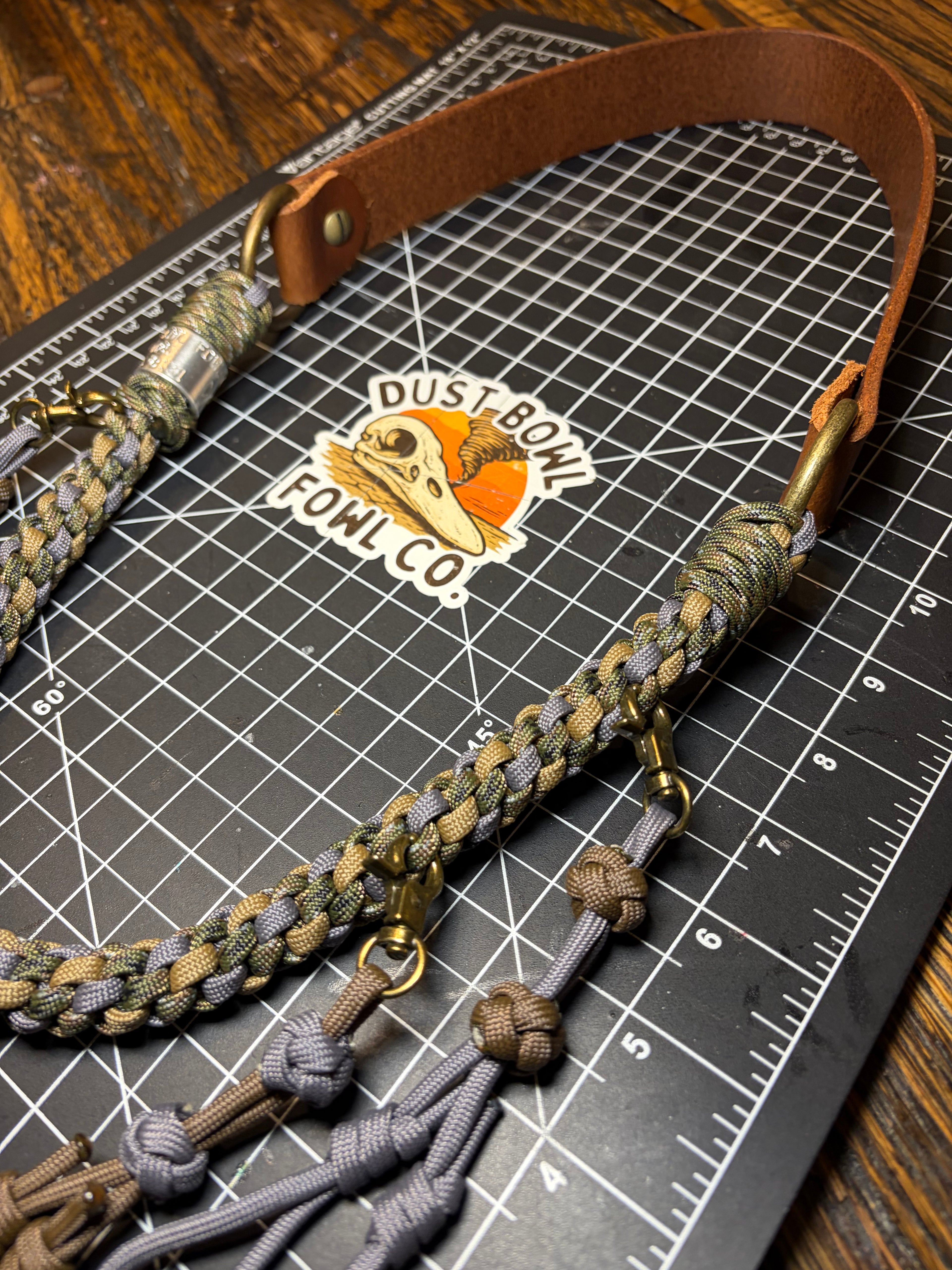 Leather x Half Round Lanyard - Change Up